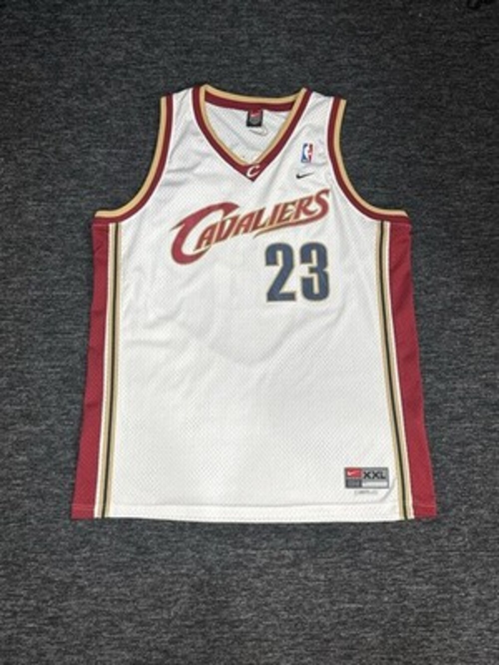 Vintage Nike Cleveland Cavaliers Lebron James Jersey White Men's Size 2XL